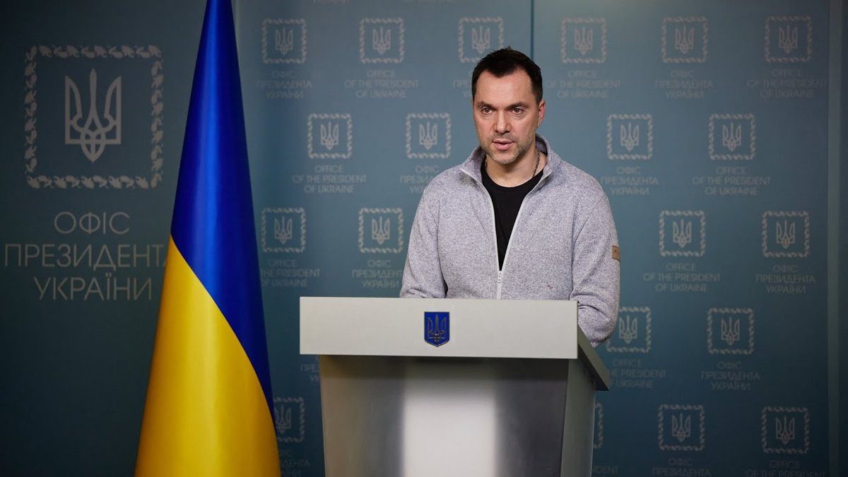 Росії не вдається перекинути найманців із Сирії в Україну, – Арестович