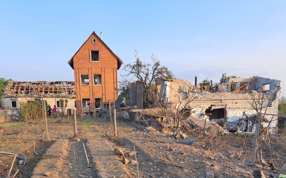 Окупанти влучили в приватний сектор у Дніпрі. Є руйнування