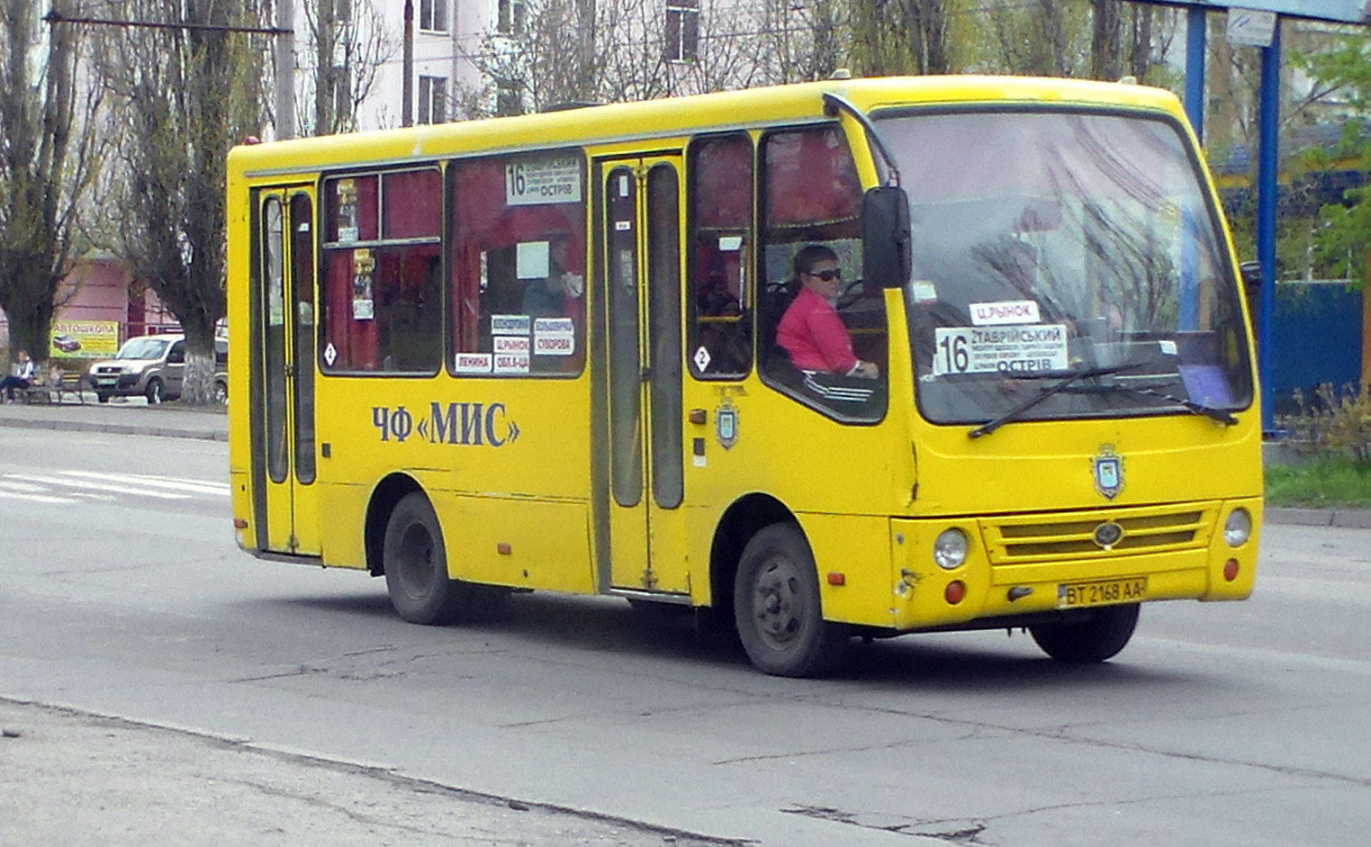 Росіяни обстріляли пасажирський автобус у Херсоні