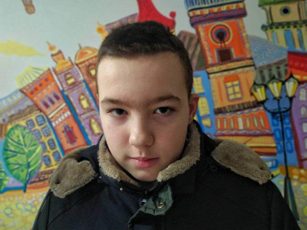 Львівські хірурги видалили 12-річному хлопчику пухлину з голови