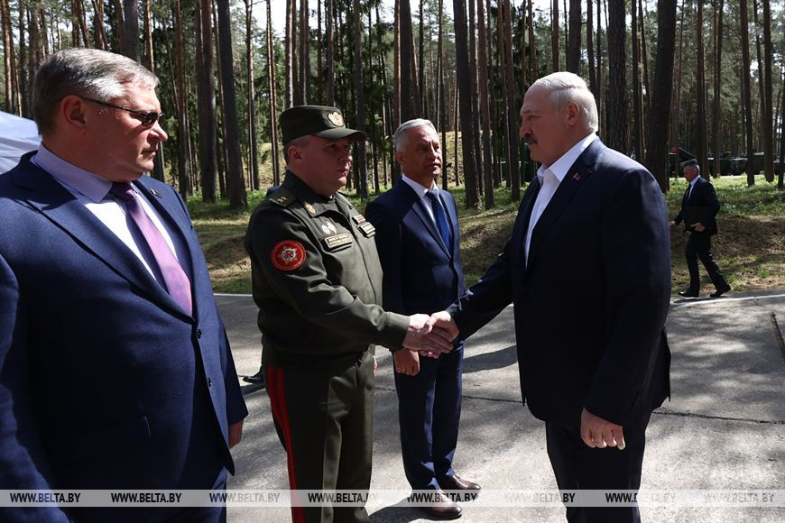 Лукашенко погрожує ядерною зброєю: "Сумнівів не буде, якщо на нас нападуть"