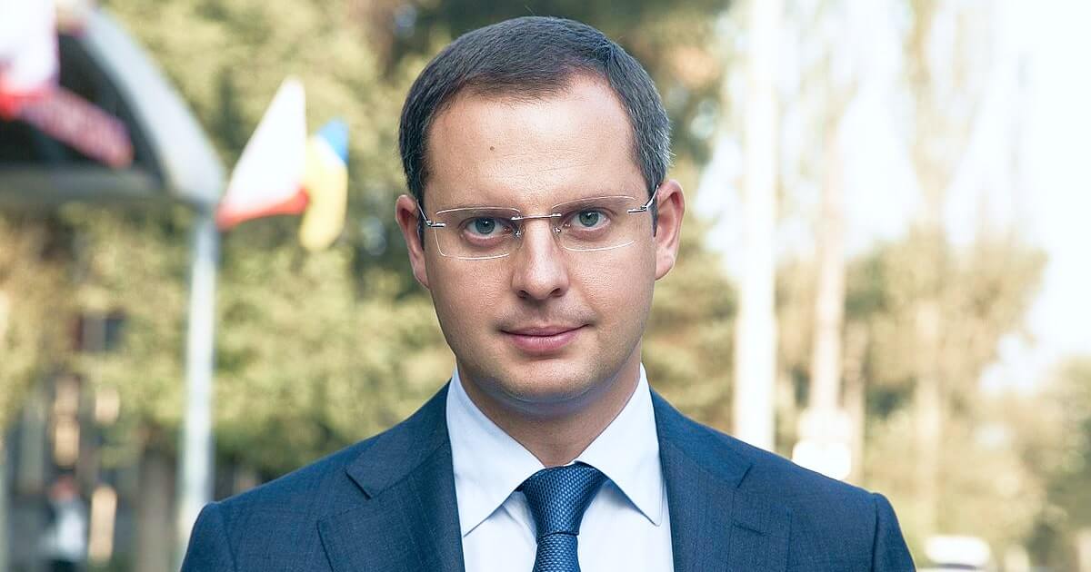 Зеленський звільнив заступника голови Офісу Президента Ростислава Шурму