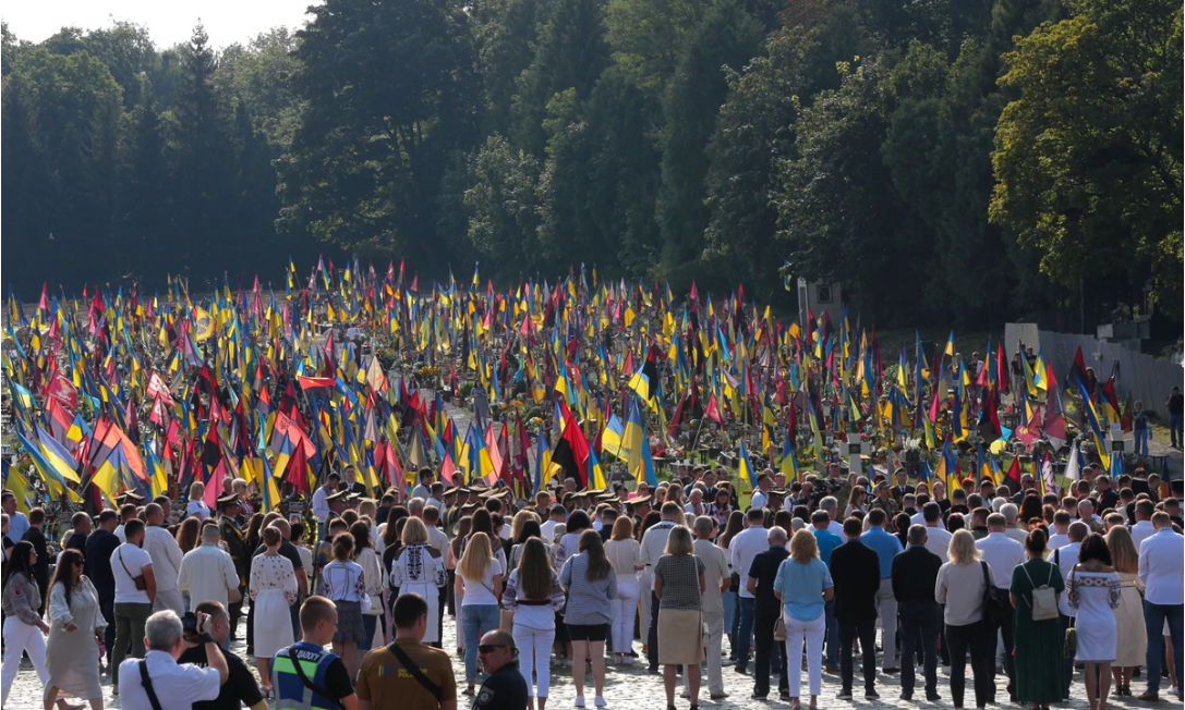 Львівщина виділила 4 мільйони гривень на пам’ятні знаки на могили Воїнів