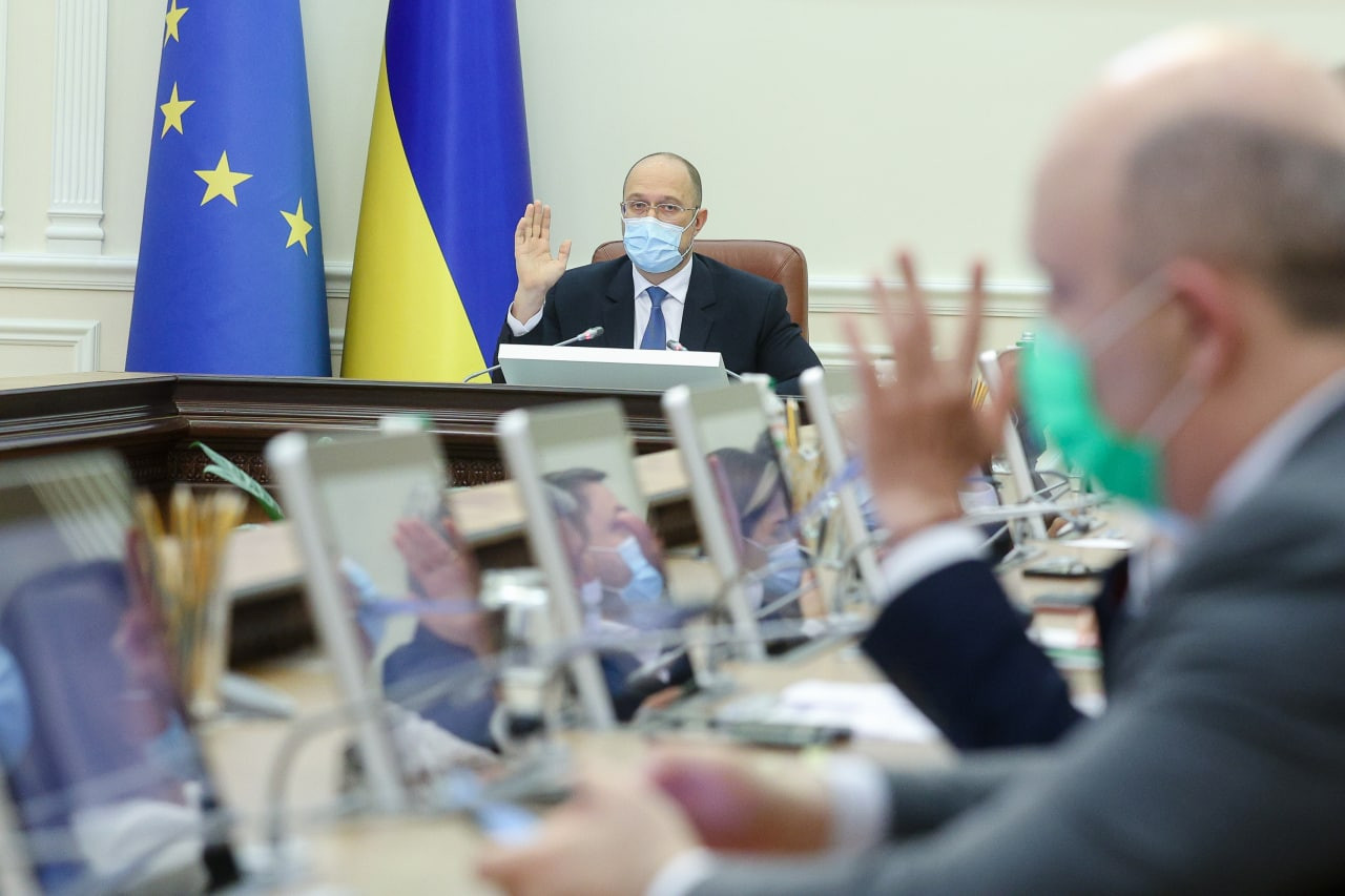 Кабмін перетрусять. Експерти прогнозують «осінні сіпання» в уряді