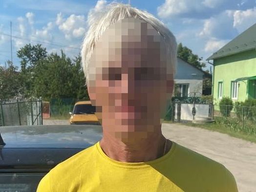 У Львівському районі затримали 56-річного мешканця Жовкви, який побив та пограбував місцевого жителя