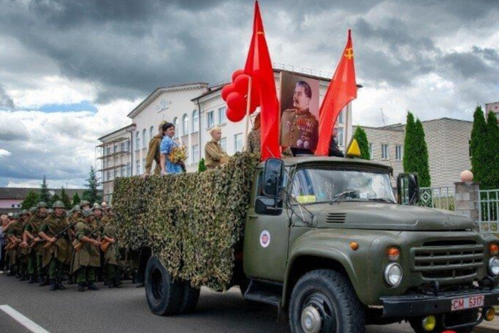 Британська розвідка пояснила, як російських військових виховують на цитатах Сталіна