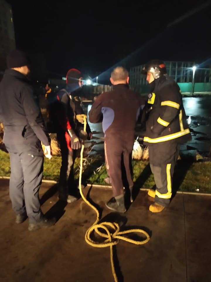 У Львові 27-річний чоловік провалився під кригу і загинув