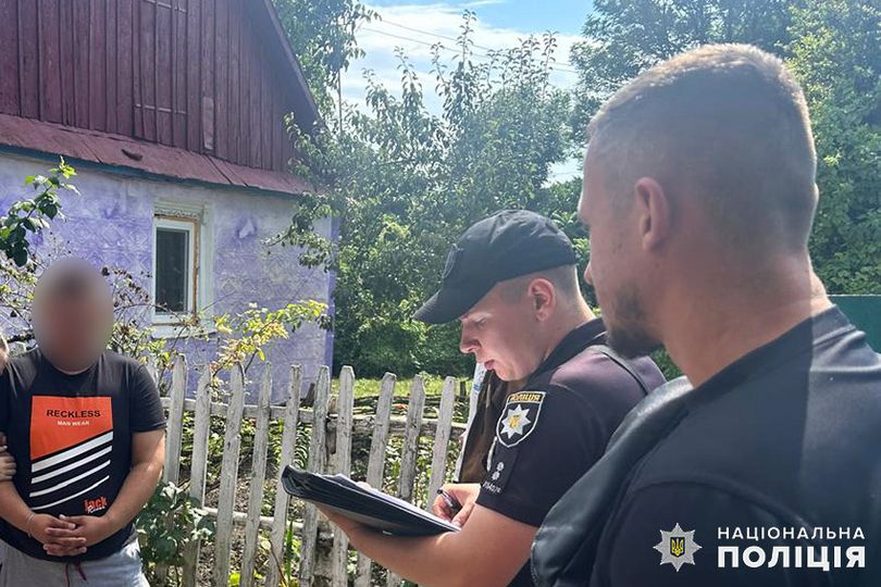 На Хмельниччині затримали шахрая, який виманив у людей понад 340 тисяч гривень