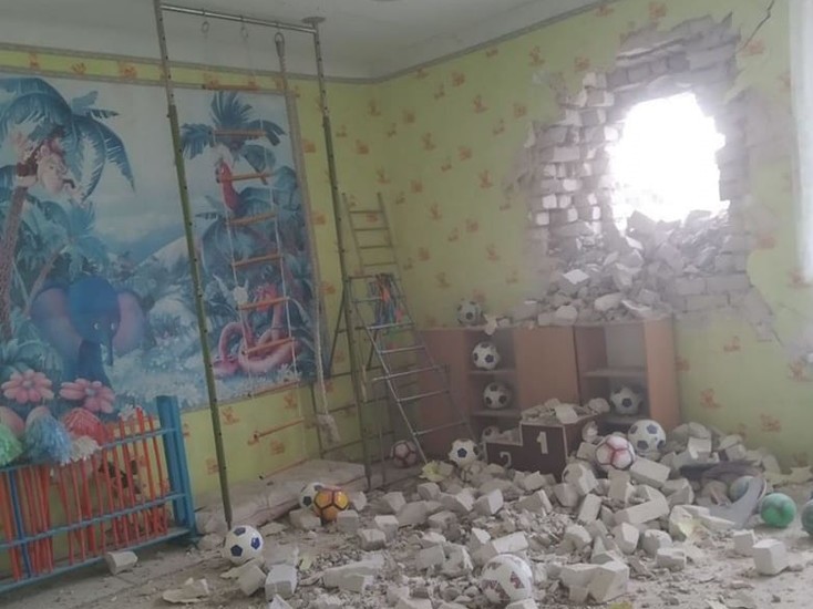 Окупанти за чотири дні пошкодили понад 100 будинків