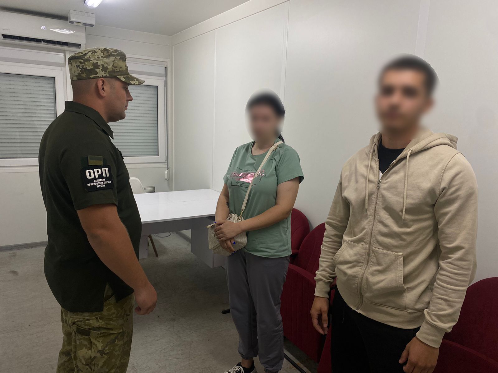 Чоловік заради втечі з України одружився зі своєю тещею
