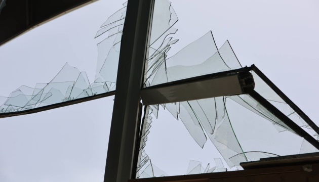 Російська армія завдала ударів по селу на Сумщині: загинув чоловік, його син – поранений