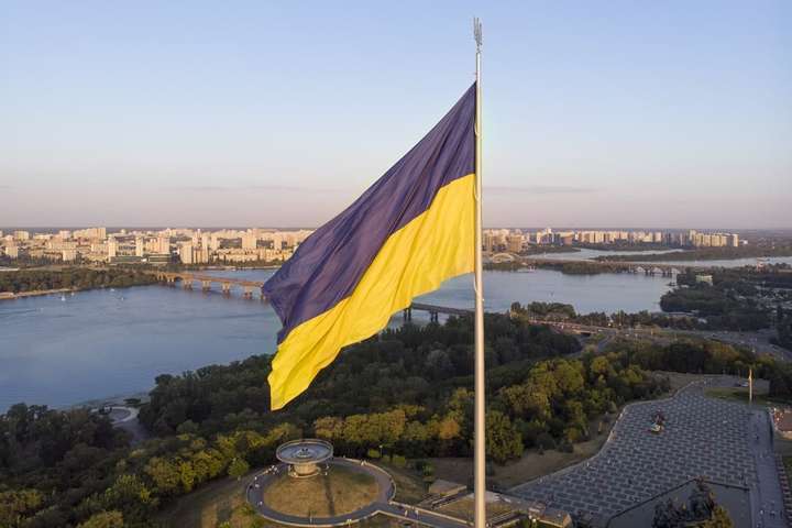 У Києві ветерани АТО піднімуть найбільший прапор України