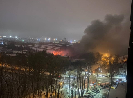 У Львові сталася пожежа. Очевидці чули вибухи