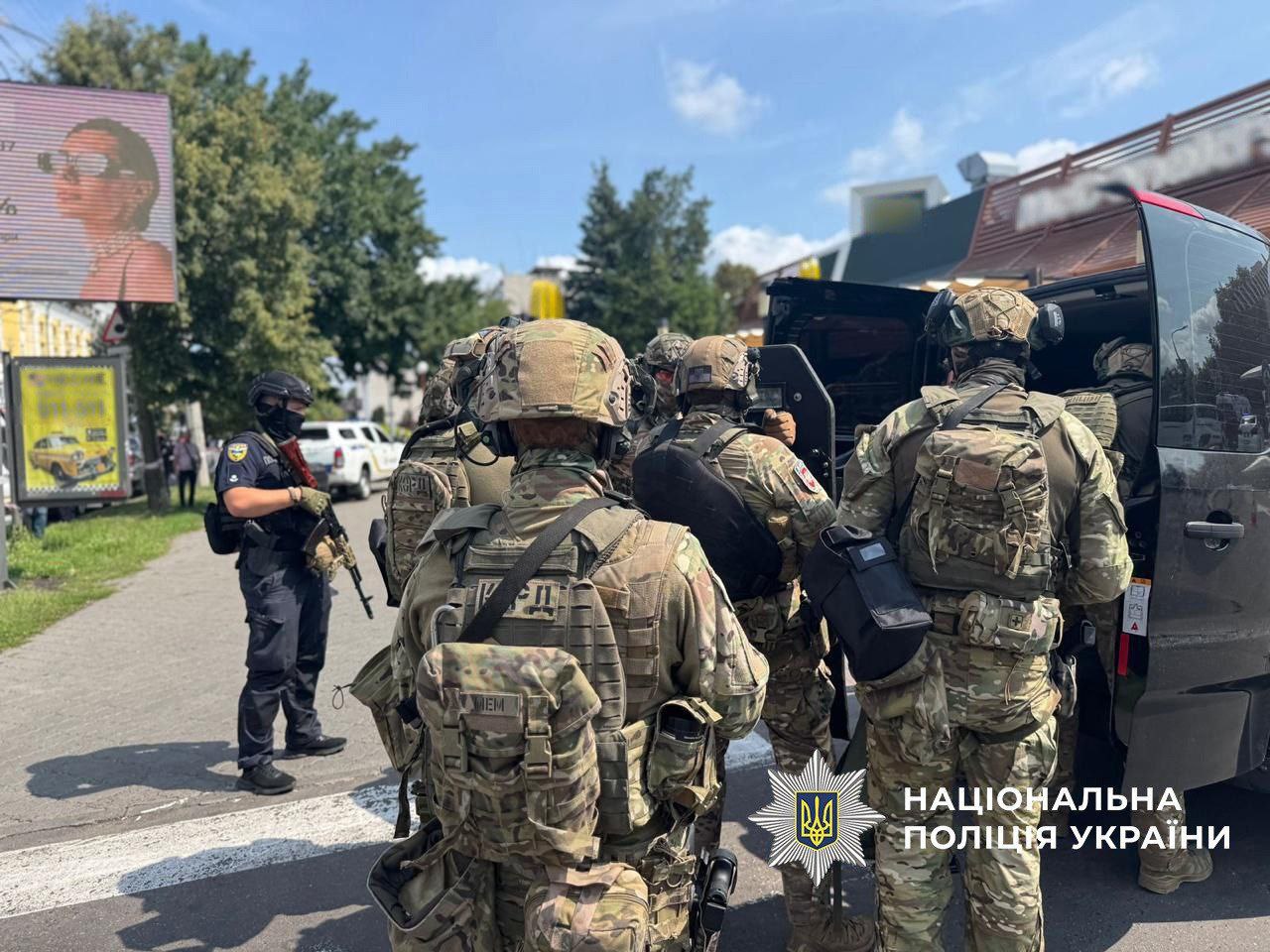 Стрілянина в «Макдональдсі» у Черкасах: поліція затримала винуватця події (фото)
