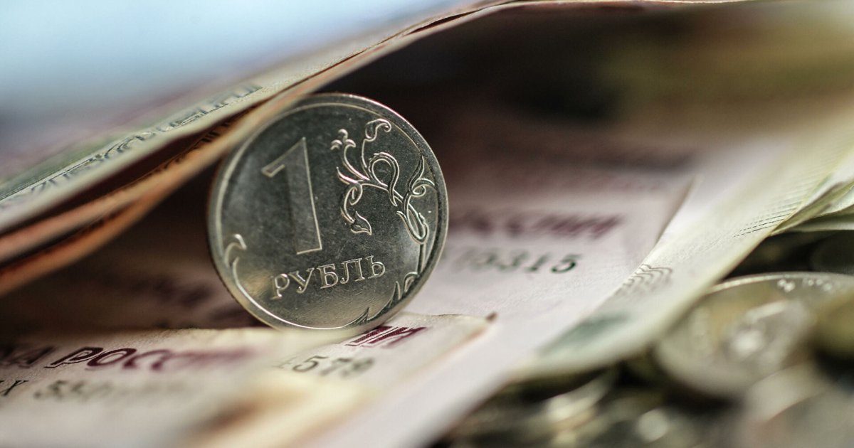 Російський ринок обвалюється, рубль падає, нафта у світі дорожчає