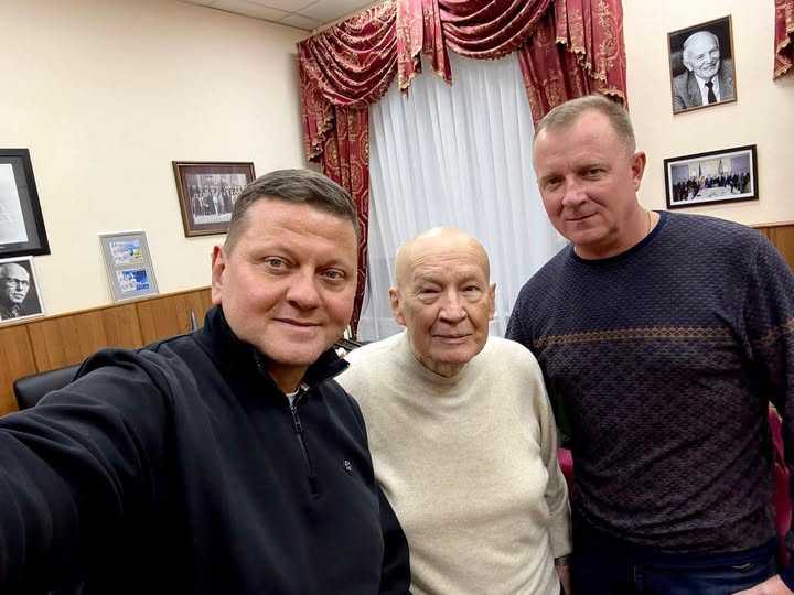 Залужний привітав з днем народження академіка та Героя України Володимира Горбуліна (фото)