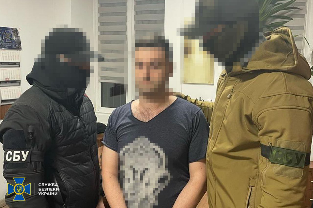 У Польщі затримали у ЄС «політексперта» із пулу Медведчука