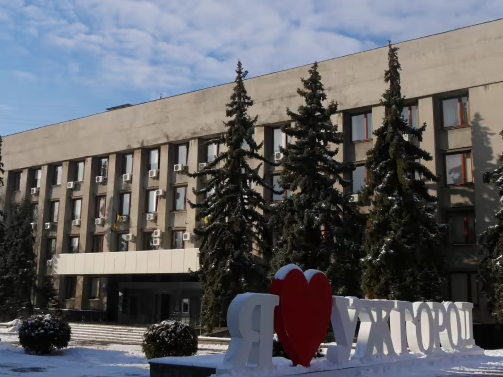 СБУ і поліція прийшли з обшуками до Ужгородської міськради, – джерела у ЗМІ