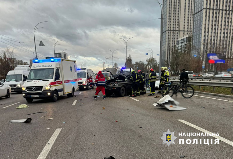 Масштабна автотроща у Києві: з'явилися деталі та фото смертельної ДТП