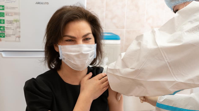 У прокуратурі стартувала кампанія з вакцинації: першою була Венедіктова