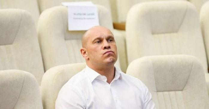 Кива запропонував помічниці у скандальній сукні нову роботу