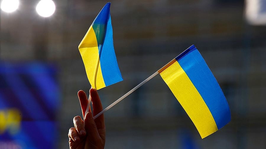 Мовний скандал на Закарпатті. Чоловік порадив дівчині вчити російську мову