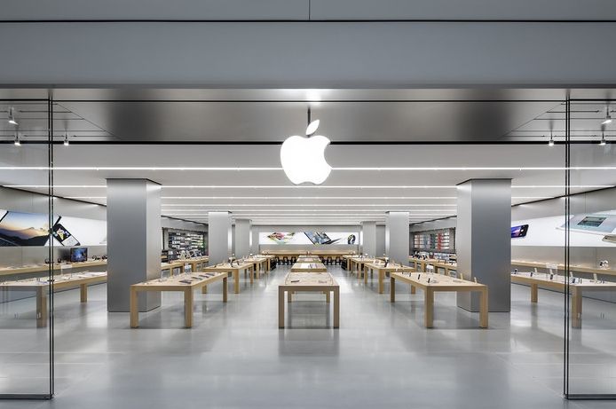 Apple таємно співпрацює зі SpaceX: iPhone отримають доступ до супутникового зв’язку Starlink