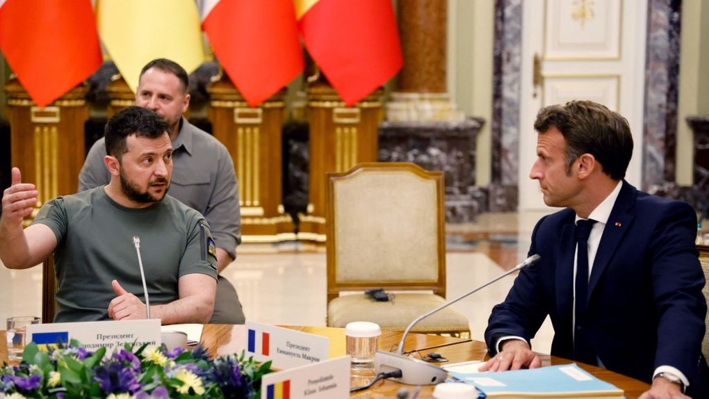 Зеленський обговорив з Макроном реалізацію української формули миру