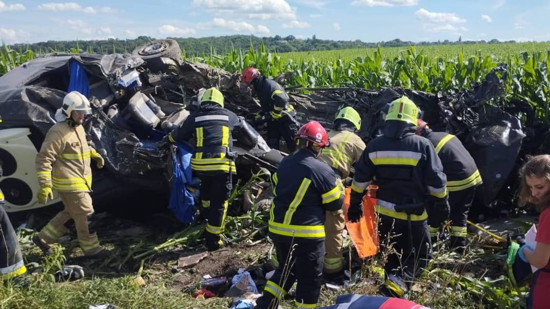 Смертельна автотроща на Рівненщині: з'явилися нові деталі загибелі 14 людей