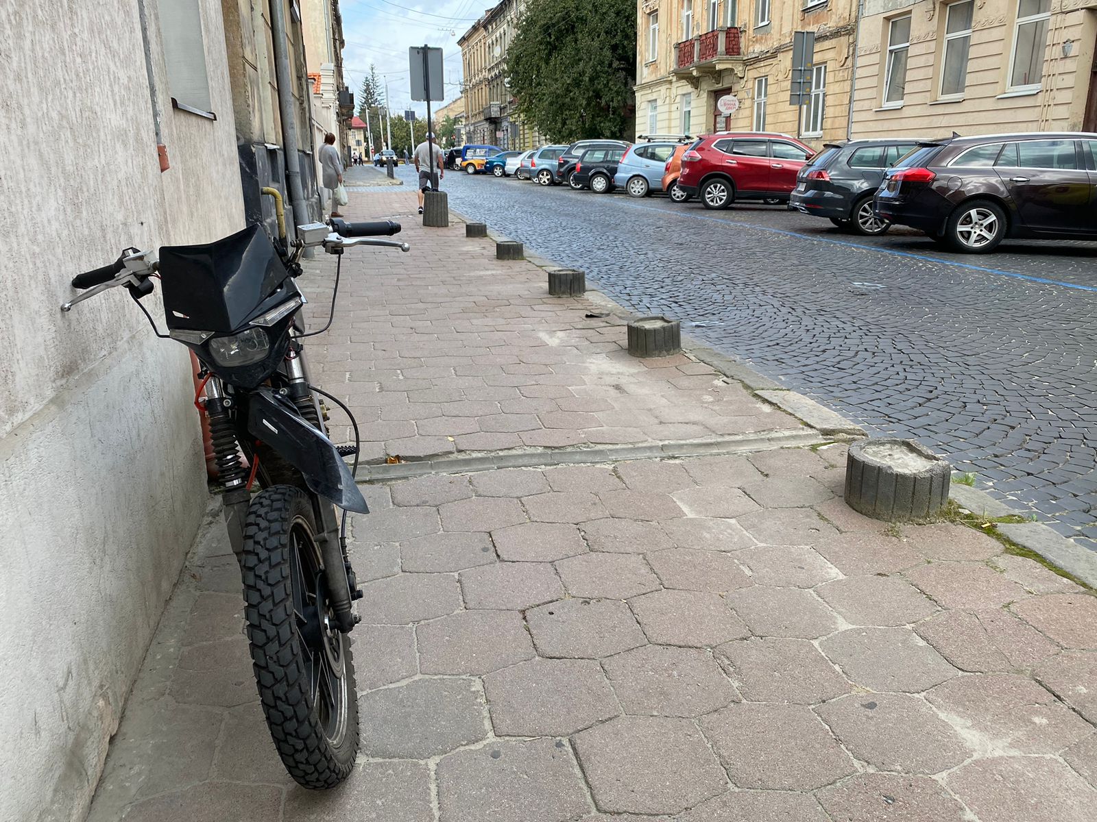 У Львові водій електровелосипеда збив 65-річну жінку