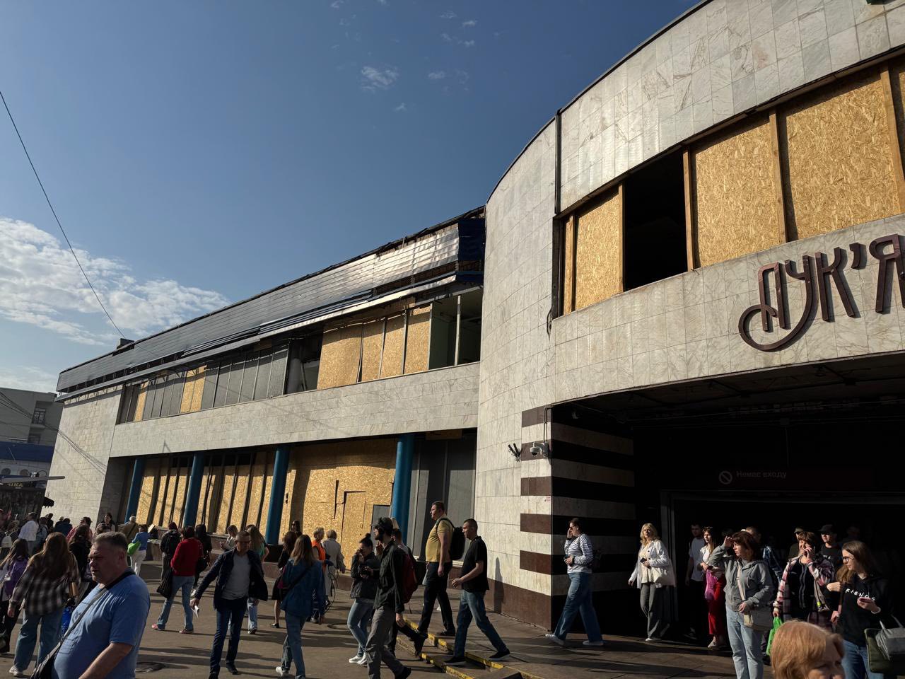 Станцію метро «Лук’янівська» в Києві пошкоджено вже вп’яте – вночі під землею ховались понад 16 тисяч людей