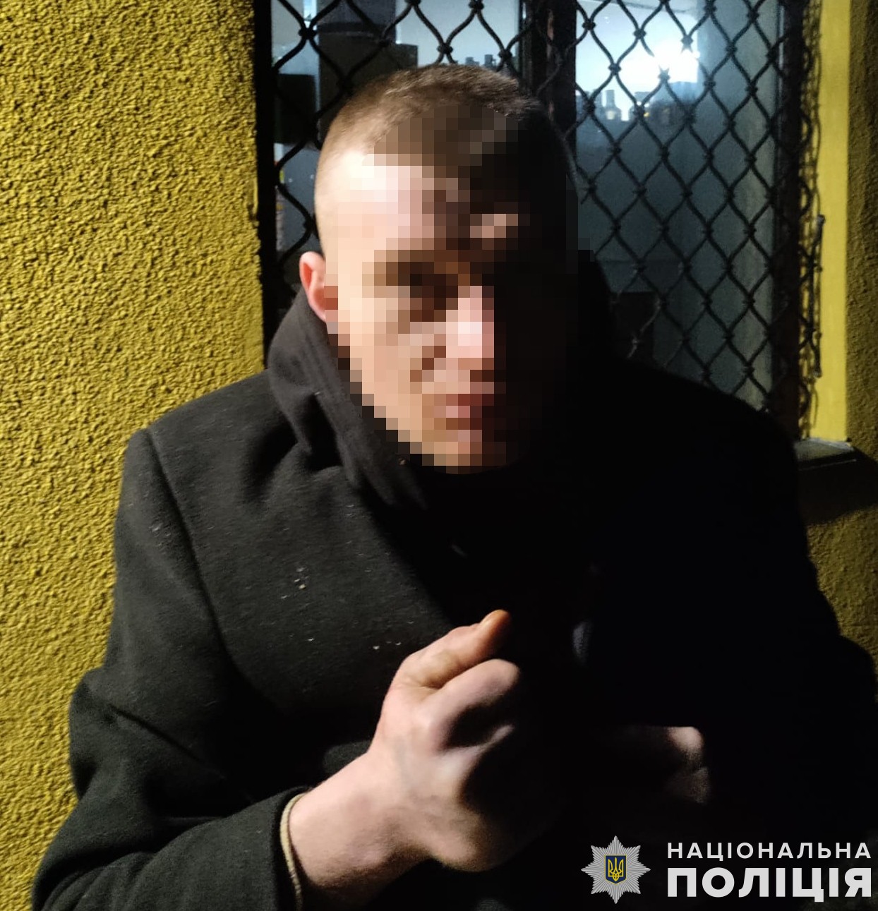 На Львівщині впіймали 26-річного злодія, який серед ночі намагався пограбувати крамницю