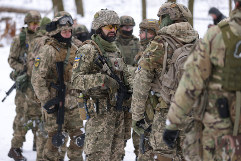 Австралія закликала своїх громадян покинути територію України