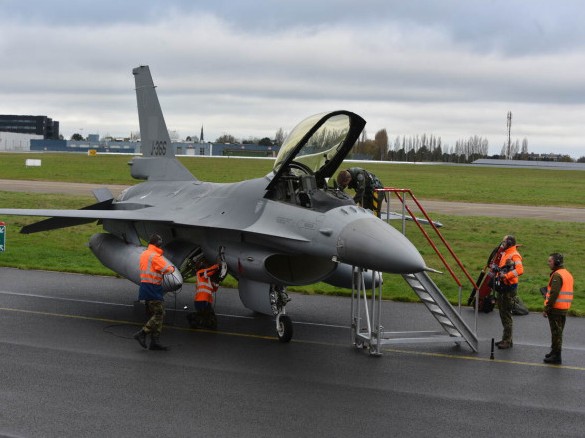 П’ять F-16 з Нідерландів прямують в Румунію для тренувань українських пілотів