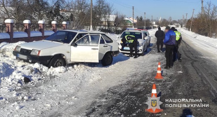 У Львівському районі автомобіль збив пішохода