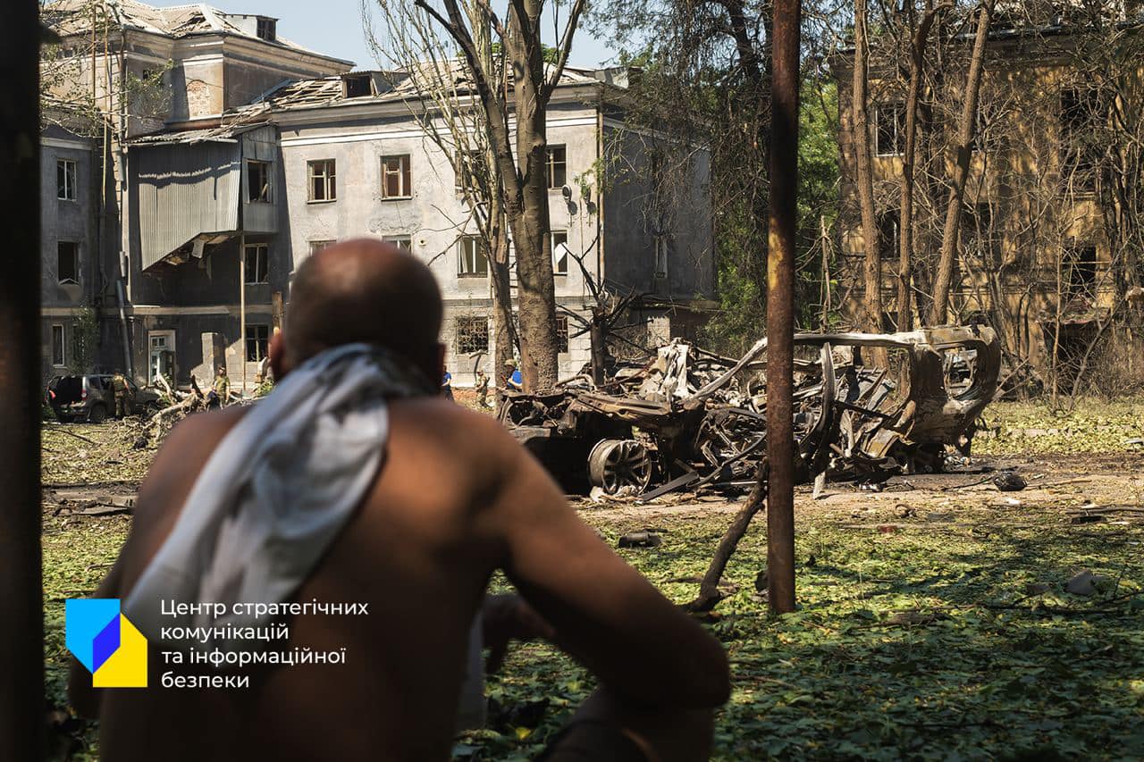 Шок, біль і уламки в Краматорську: місто після ракетної атаки