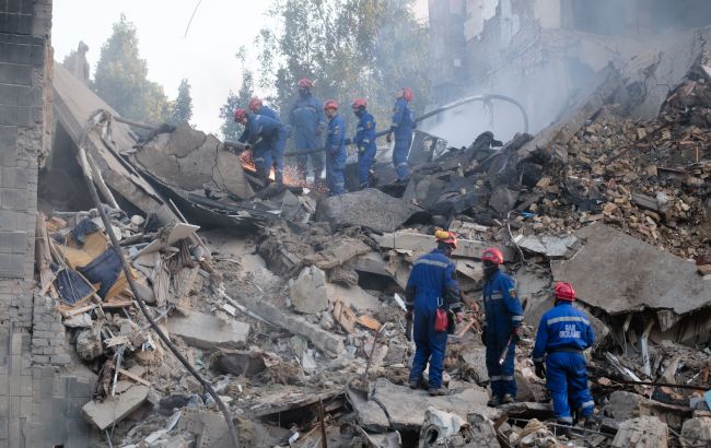 Атака на Київ: постраждалих вже 99, є зниклі безвісти (фото)