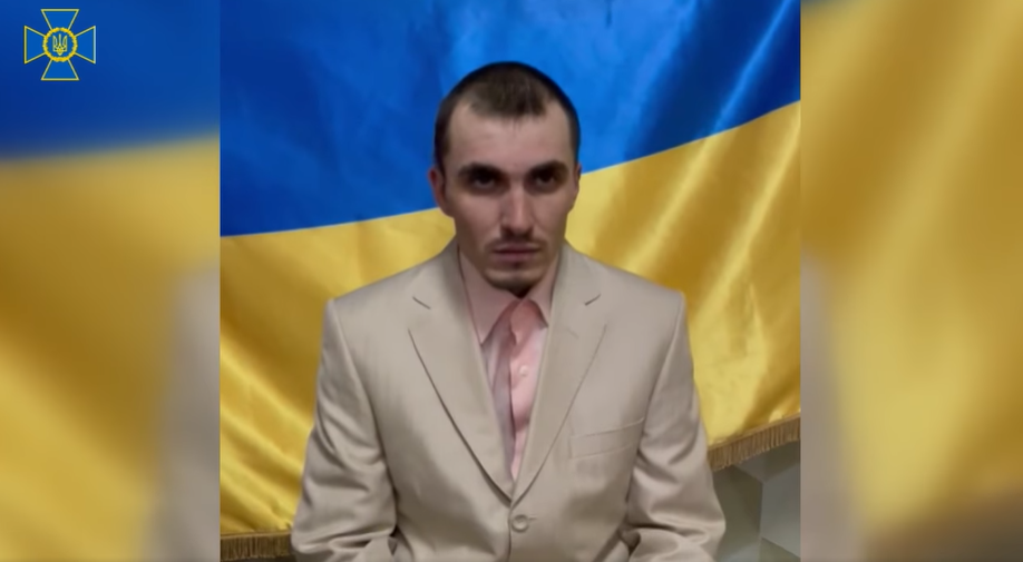 Російський окупант у весільному костюмі розповів, як здався в полон