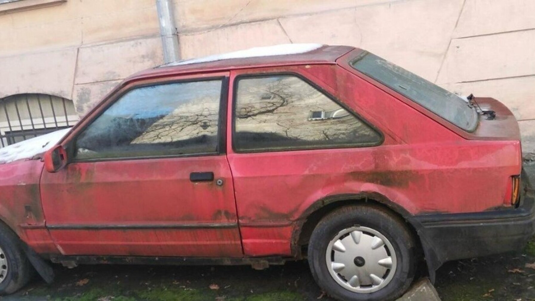 У Львові розпочинають масову евакуацію покинутих авто: перелік адрес