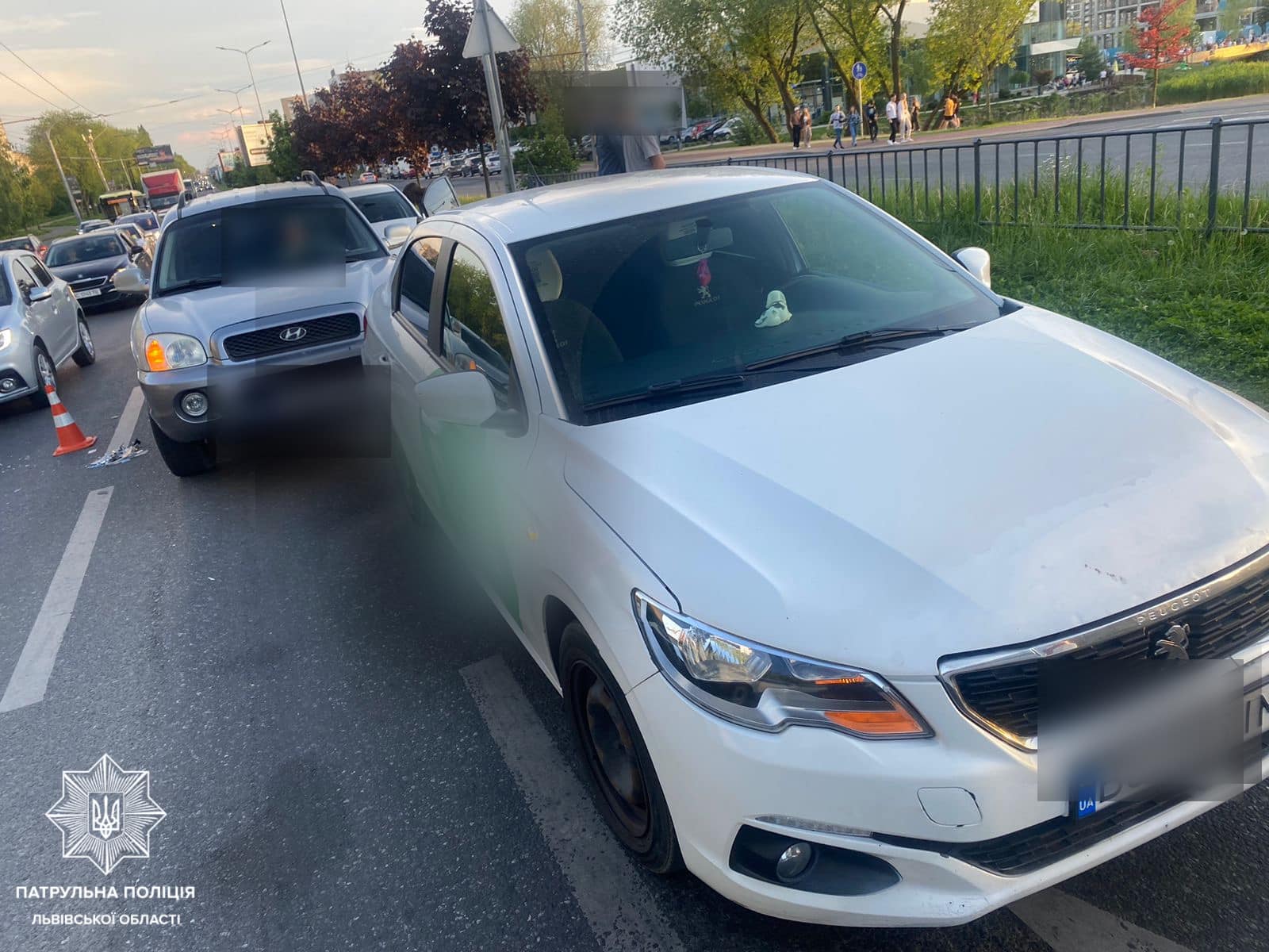 У Львові п’яний водій влаштував ДТП за участю трьох автомобілів