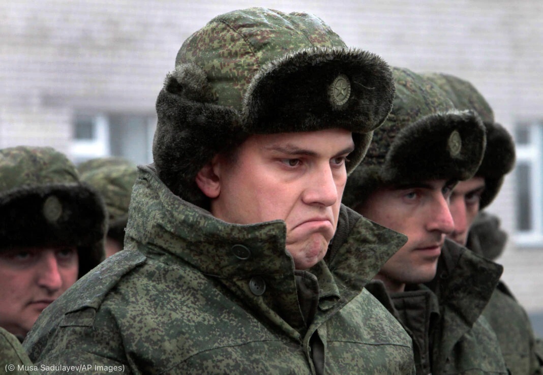За високу зарплату і громадянство. Росія шукає найманців у Середній Азії