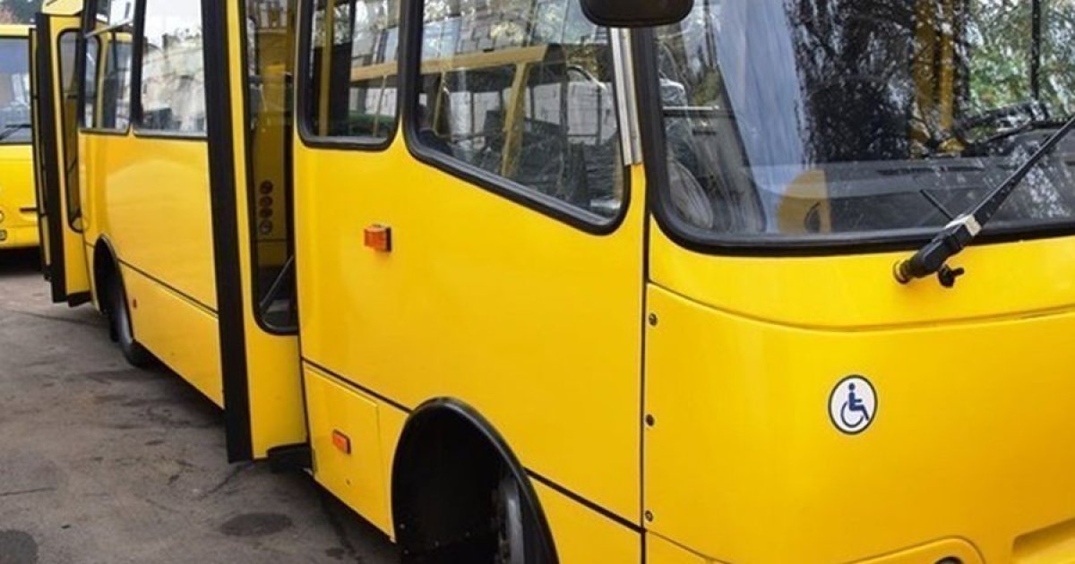 У Львові задимілася маршрутка з пасажирами в салоні