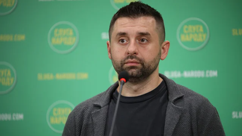 «Слуги народу» планують відставки в уряді на жовтень