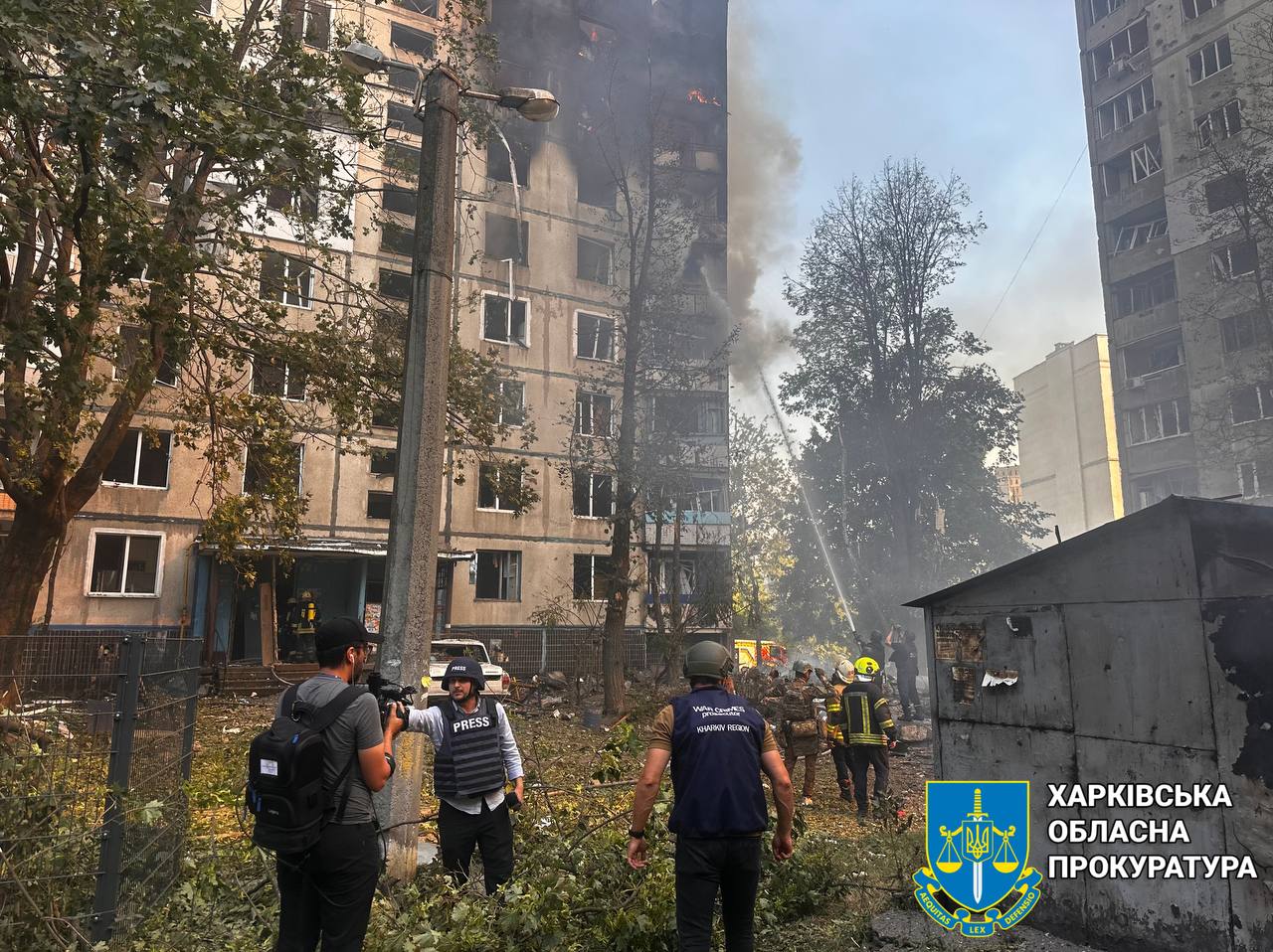 У Харкові з-під завалів багатоповерхівки дістали загиблу жінку: деталі атаки РФ