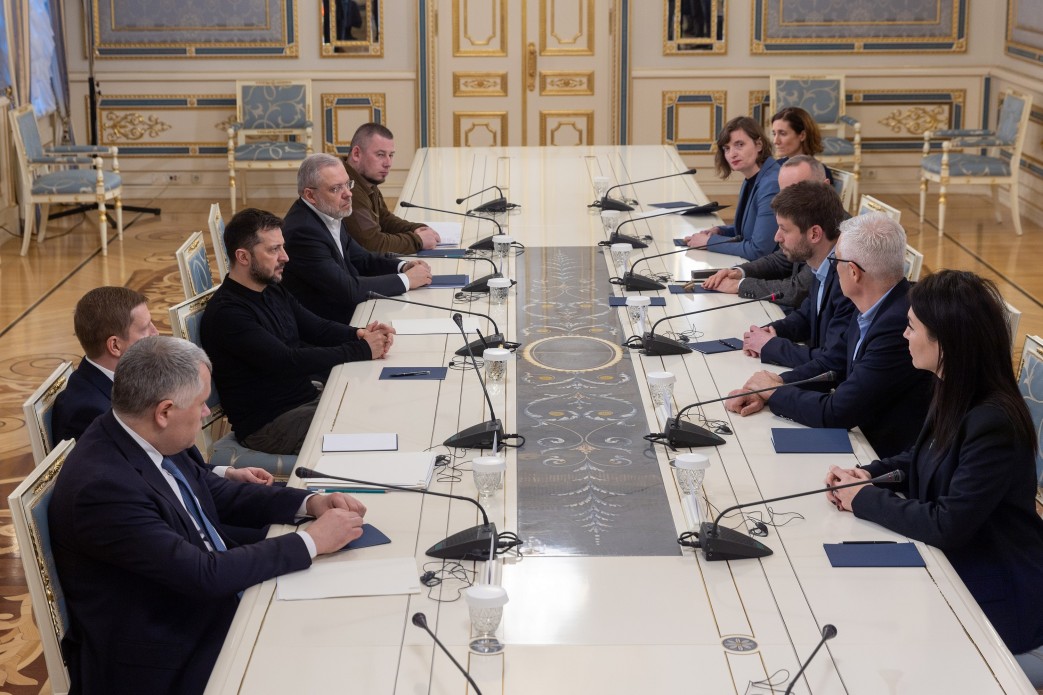 Чекав одного лідера, приїхав інший: Зеленський про зустріч із словацькою делегацією