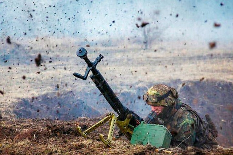 За добу бойовики 11 разів обстріляли позиції ЗСУ на Донбасі