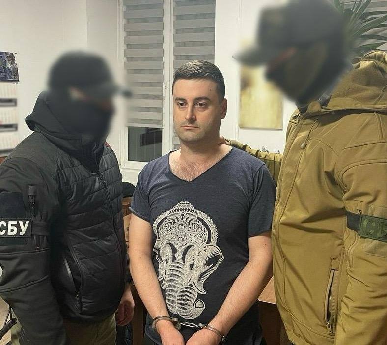 Псевдоексперт зізнався, що проводив інформаційні диверсі в Україні на замовлення Медведчука