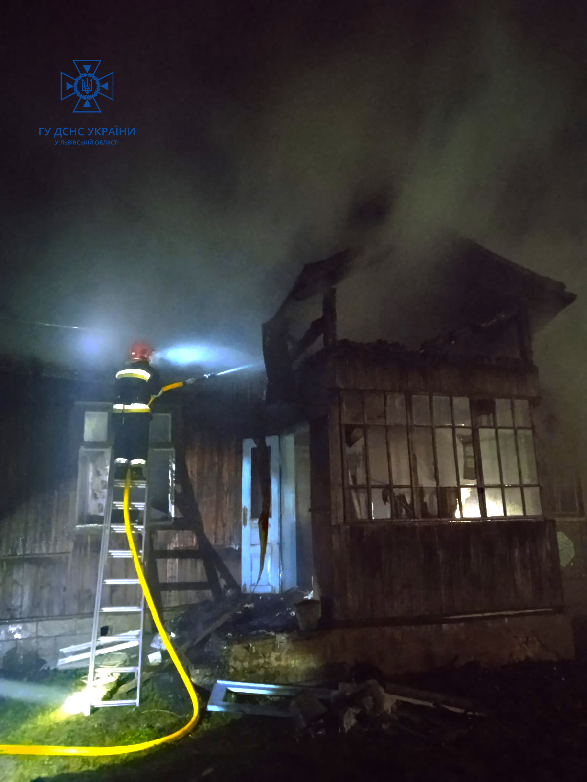 Пожежа у Львівському районі: встановлюють особу загиблої людини