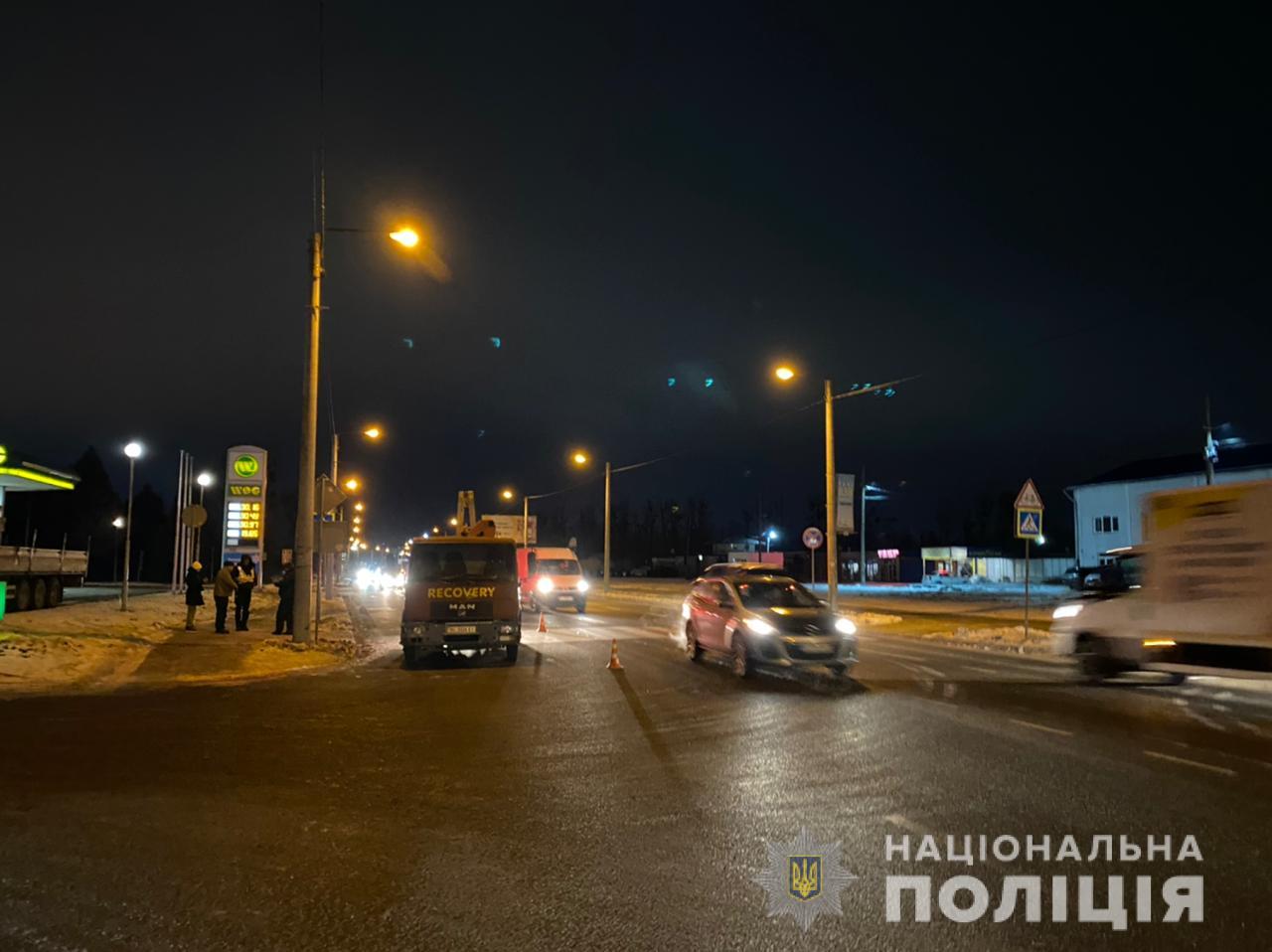 У Львові пішохід потрапив під вантажівку