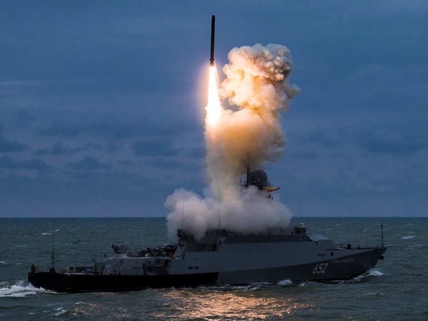 У Чорному морі окупанти тримають напоготові 16 ракет